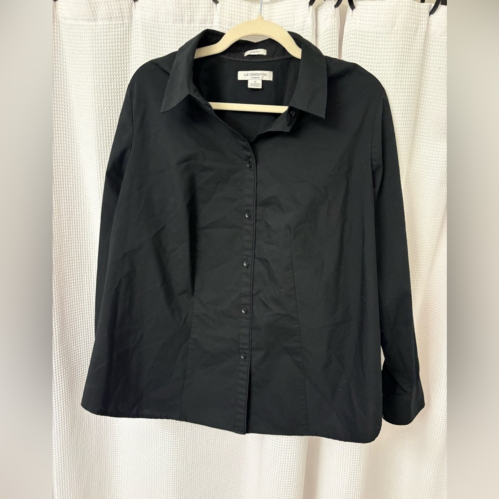 Liz Claiborne Classic Black Top